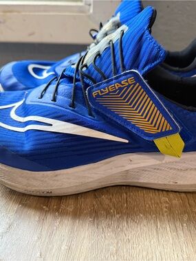 Nike Men’s FlyEase Athletic Running Shoes in Blue and Yellow